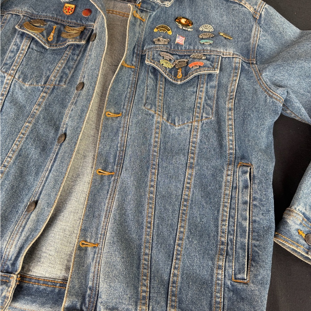 Harley Davidson Y2K Jean Jacket Denim Vintage Bike Week Pins Large Biker Club - Picture 4 of 9